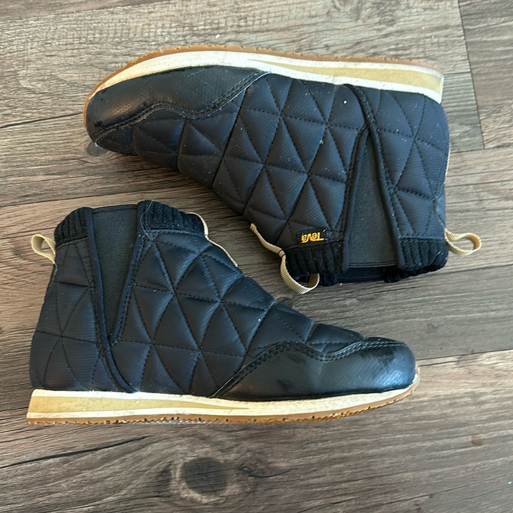 Teva ReEMBER Mid Boot